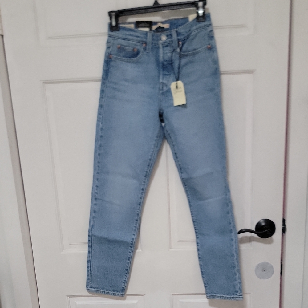New Levi's Premium Denim High Rise Wedgie High Quality Jeans Limited Edition
